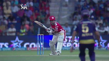 M15: KKR vs KXIP –  Wriddhiman Saha Six