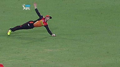 M34: SRH vs GL – Kane Williamson grabs a stunner