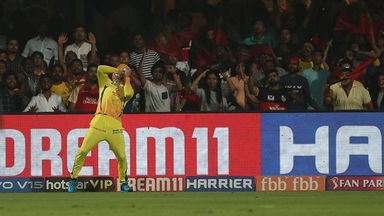 Faf's ice-cool catch at the boundary