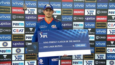 M39: RCB vs MI  – VIVO perfect catch of the match – Quinton de Kock