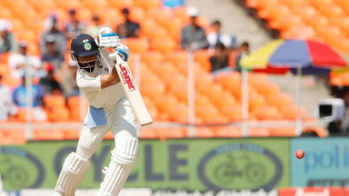 Virat Kohli gets the better of Starc with two sublime fours