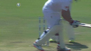 3rd Test : IND vs SA  –  Simon Harmer Wicket