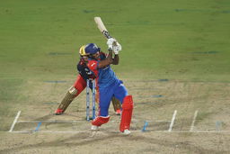 4,4,4,4,6: Henry takes the attack to Nadine de Klerk