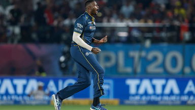 Twin strikes! Holder shifts momentum