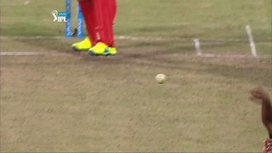 M4: RCB vs SRH – AB de Villiers Wicket