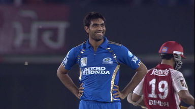 5/21! Clinical Munaf Patel registers his first FIFER in IPL