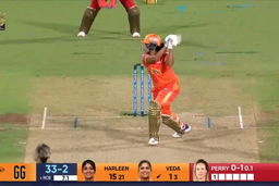 M05 - RCB vs GG: Veda Krishnamurthy Six