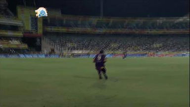 M21: CSK vs KKR –  Brendon McCullum Wicket