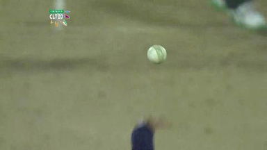 M10: KKR vs PER –  Ashton Agar Wicket