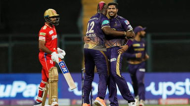 Powerplayer Umesh strikes again in 1st over