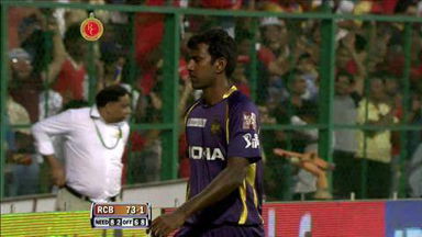 M12: RCB vs KKR – Virat Kohli Six