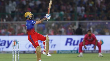 Effortless & Delightful! Kohli's superb six off Burger