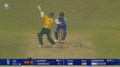 IND vs SA 2025, 5th T20I: Quinton De Kock Six
