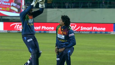 Binura Fernando's marvellous one-handed catch