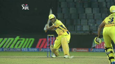 M26: DD vs CSK –  MS Dhoni Six