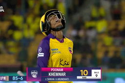 M04 - UPW vs DC: Poonam Khemnar Wicket