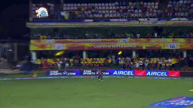 M50: CSK vs SRH – MS Dhoni Six