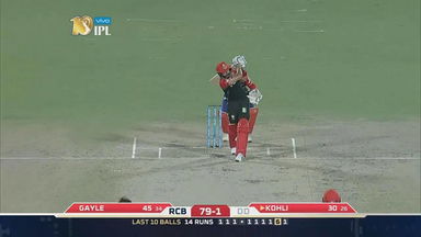 M56: DD vs RCB – Virat Kohli Six