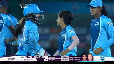 M03: Supernovas vs Velocity – Fall of Wickets