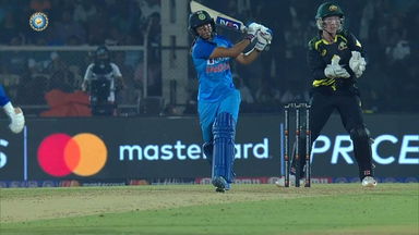IND-W vs AUS-W 2022, 4TH T20I: Harmanpreet Kaur  Six