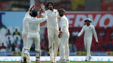 Incredible Ishant picks up 3/37