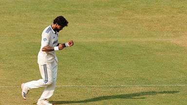 Ravindra Jadeja's five-star spell weaves 5/55 magic
