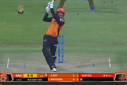 M52: RCB vs SRH – Abhishek Sharma Six
