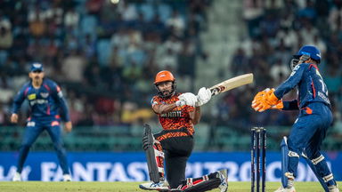 Kamindu Mendis' composed knock of 32(21)