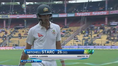 IND vs AUS 2017 - 2nd Test day 3 : Mitchell Starc Wicket