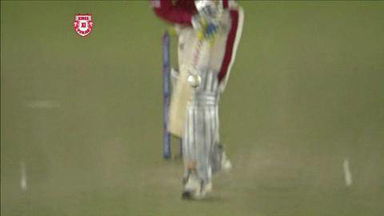 M52: KXIP vs RR – Virender Sehwag Wicket