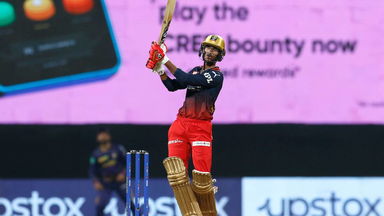 Shahbaz Ahmed clobbers 2 sixes in one Dre Russ over