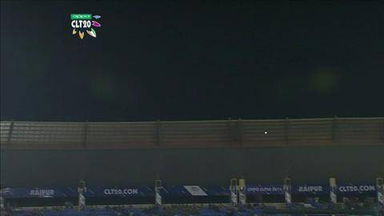 M9: HOB vs NK –  Kane Williamson Wicket
