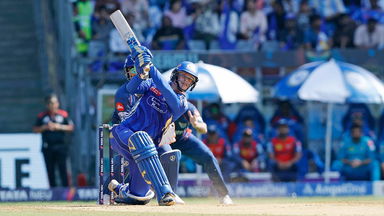 Lefty Elegance meets power: Ryan Rickelton's massive maximums
