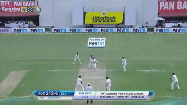 IND vs AUS 2017 - 4th Test day 1 : Pat Cummins six
