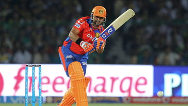 M51: GL vs KKR – Suresh Raina 53*