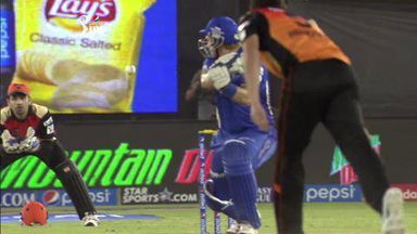 M30: RR vs SRH –  Shane Watson Wicket