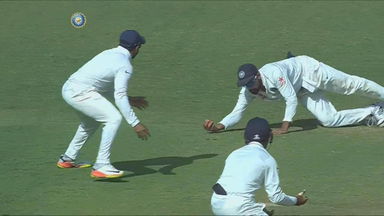 Murali Vijay plucks out a stunner