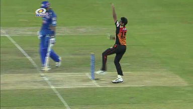 M20: MI vs SRH –  Harbhajan Singh Wicket