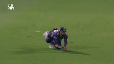 Brilliant low diving catch ft. Varun Chakaravarthy