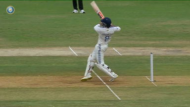 SIX, collision and a successful DRS ft. Jadeja