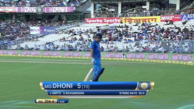 IND vs AUS 2017, 2nd ODI: MS Dhoni Wicket
