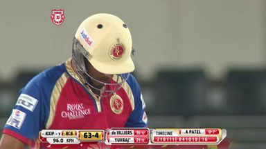 M18: KXIP vs RCB –  Yuvraj Singh Six