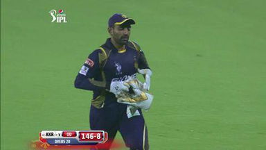 M17: DD vs KKR – Angelo Mathews Wicket