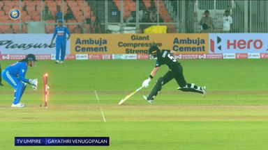 Bulls-Eye! Captain Smriti Mandhana's fantastic direct-hit run out