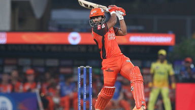 Rahul Tripathi's efficient supporting role of 39*(15)
