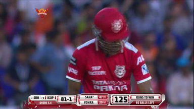 M39: SRH vs KXIP –  Wriddhiman Saha Six
