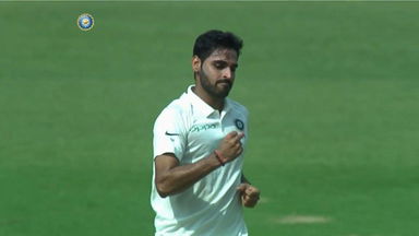 How Bhuvneshwar Kumar set up Samarawickrama