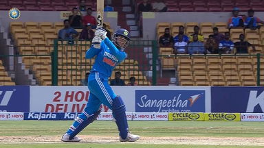 Powerful Pulls ft. Smriti Mandhana & Shafali Verma