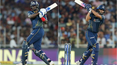 4 fours in 7 balls! Sundar-Holder make their move