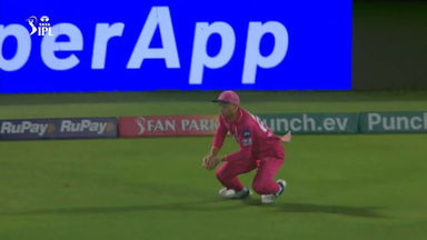Dropped & Caught! Du Plessis' luck doesn't last long